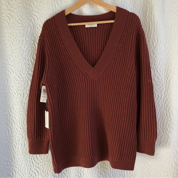 BNWT Aritzia Babaton Rich Cooper Roger Sweater Long V-neck Merino Wool Sweater - Picture 3 of 16